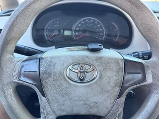 2014 Toyota Sienna L V6 7 Passenger - Interior Steering Wheel With Keys Image